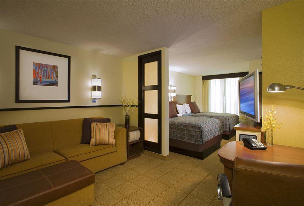 Hyatt Place Dublin/Pleasanton Room photo